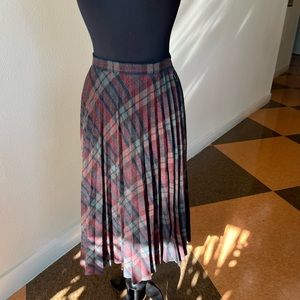 Vintage JH Collectibles Pleated Wool Blend Skirt. Preowned